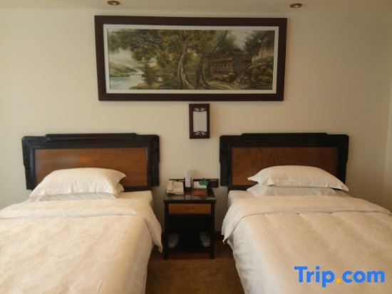 Гуйлинь: Xingfuting Zijiang Pearl Hotel