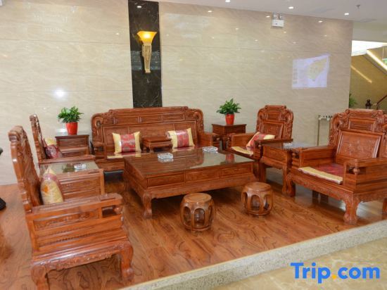 Баданьцзилинь: Badan Impression Holiday Hotel
