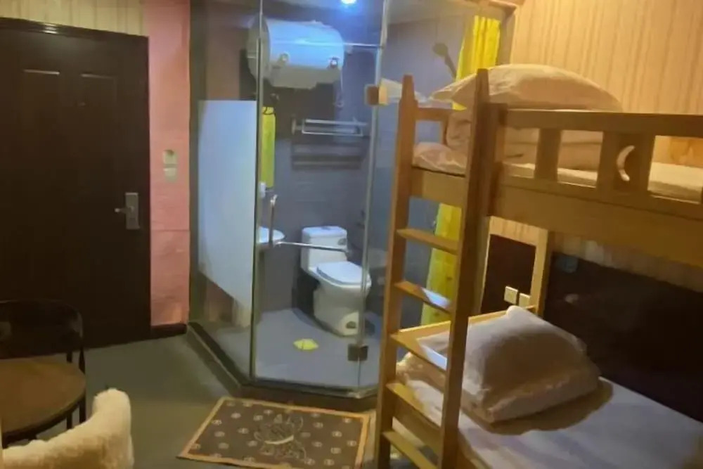 Шэньян: Not Alone Minyao Youth Hostel