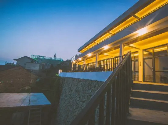 Чжоушань: Song of Dongji Hostel