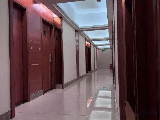 Чжаоцин: Hotel in Fullin