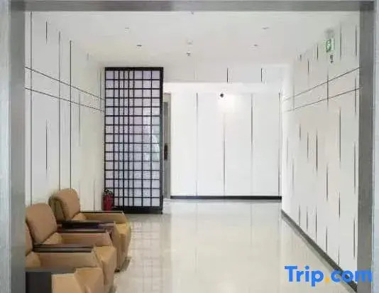Кайфын: Xinboyuan Hostel