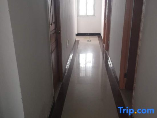 Цзясинь: Pinghu fang yi hotel