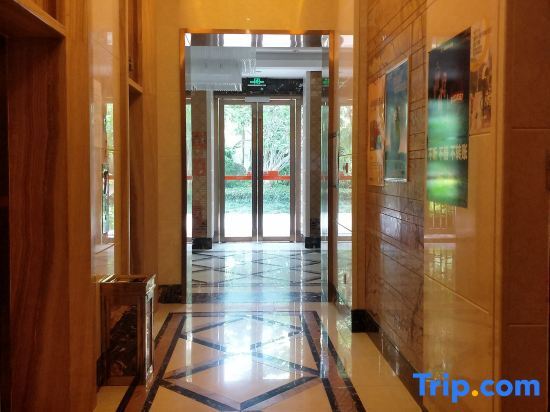 Шэньчжэнь: Aishang Apartment