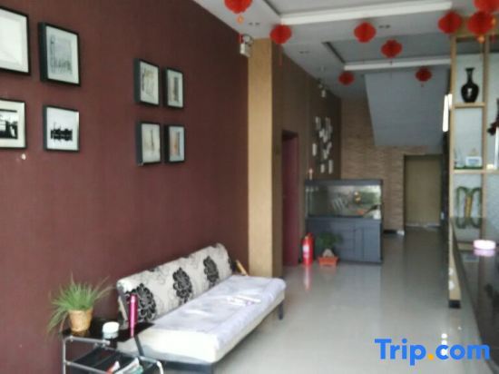 Люян: Longcheng Hotel