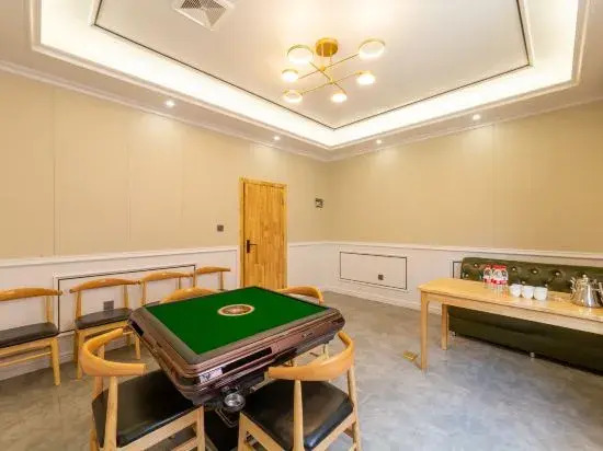 Хойчжоу: Turtle Bay Camp Hotel