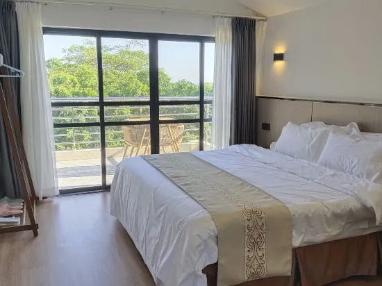 Хойчжоу: Turtle Bay Camp Hotel