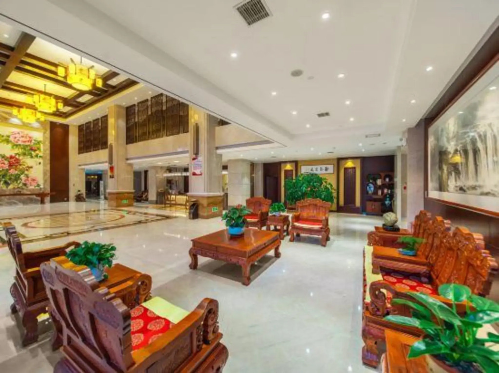 Каили: Harmonious Qianjin Hotel