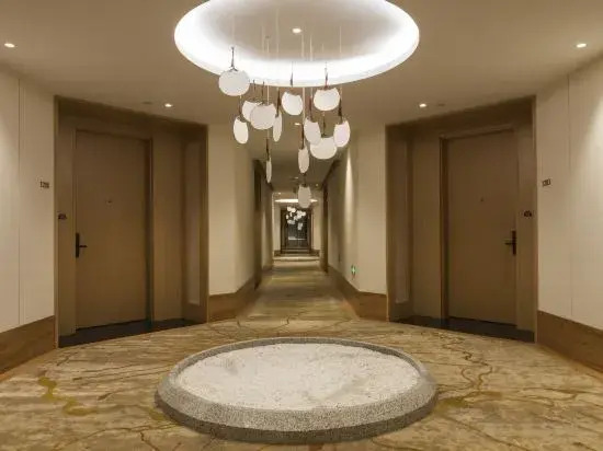 Шаоксинг: ZhuJi MuChen Hotel (YongLi Square Store)