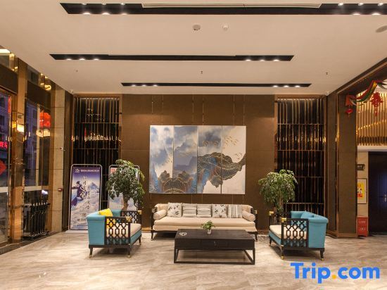 Хуанган: Longwan Hotel