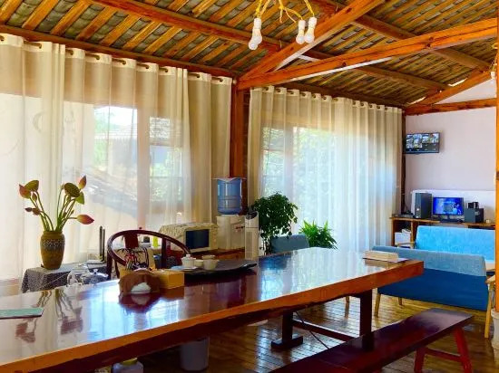 Пучжэхэй: Water Lotus Courtyard Inn (Puzhehei Scenic Area)