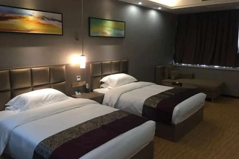Эньши: Holiday Inn Hexinyuan