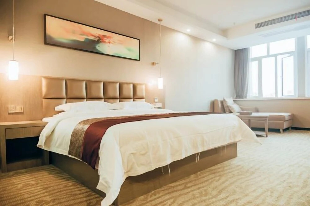 Эньши: Holiday Inn Hexinyuan