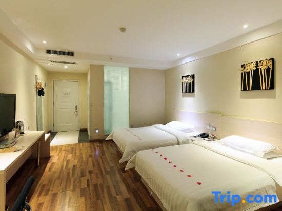 Синьсян: Hualong Lidu Fashion Hotel