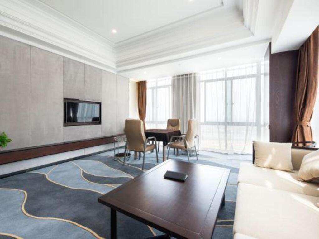 Луань: Huanyue Wansheng International Hotel