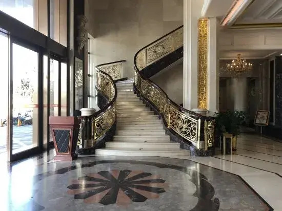 Цзеян: Phoenix Hotel