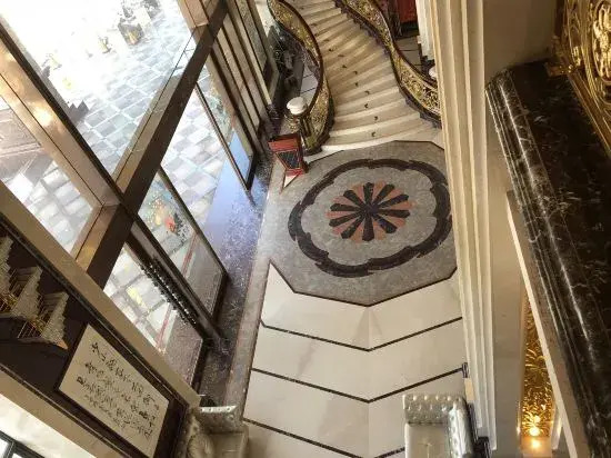 Цзеян: Phoenix Hotel