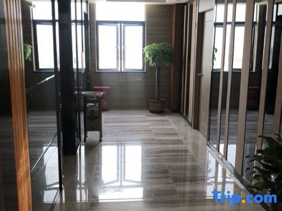 Хойчжоу: Jiujia Select Hotel