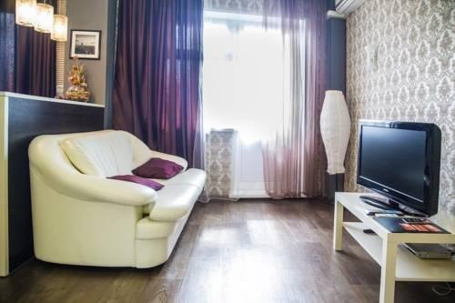 Красноярск: Apartment on 78 Dob. brigady, 28-1 by KrasStalker