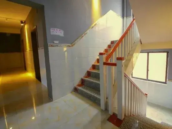 Джинкекун: EX hotel