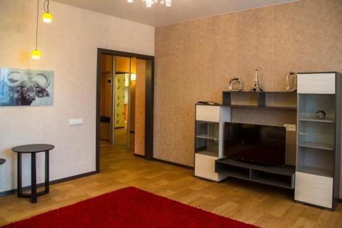 Красноярск: Apartment on Shakhterov, 44 by KrasStalker