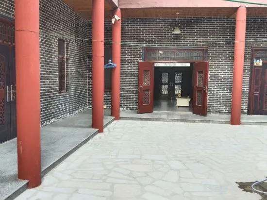 Линьи: Yinan Juquan Hotel
