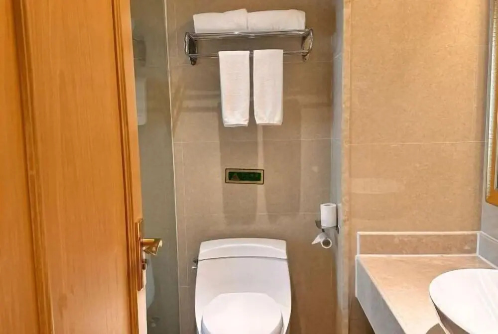 Хэчи: Vienna International Hotel (Bama)