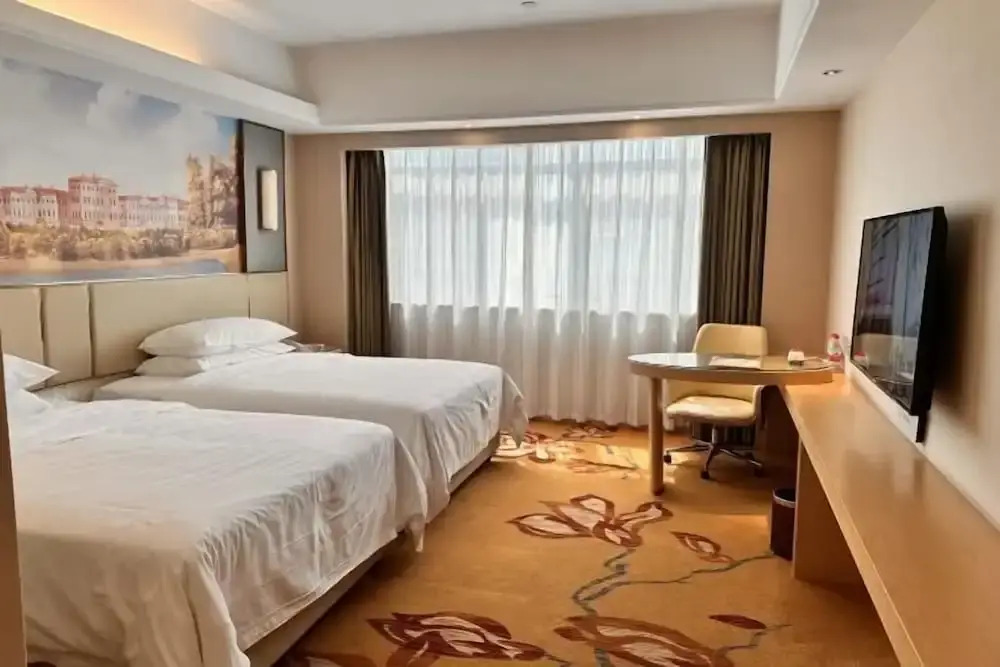 Хэчи: Vienna International Hotel (Bama)