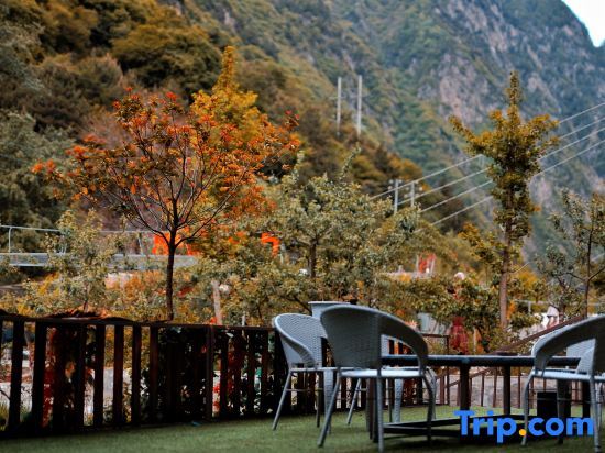 Чжуанфан: Lixian Bipeng·Shiguang Hot Spring Hotel