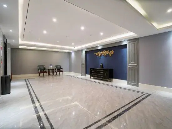 Лиши: Lano Hotel
