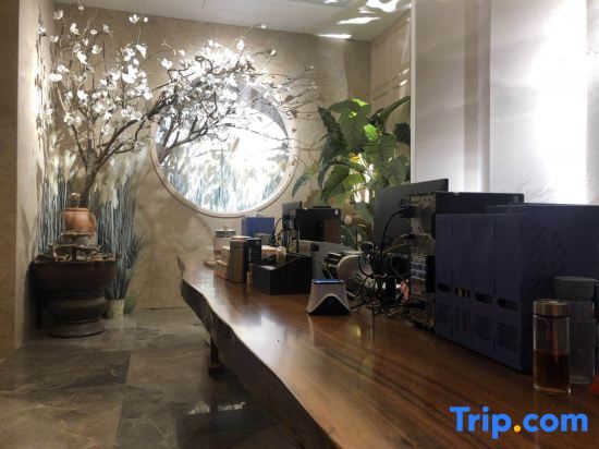 Фуян: Fuyang Moli Luhua Business Hotel (Fuyang ecological paradise store)