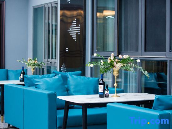 Динпин: Style S Hotel (Linshui Hongfan Plaza Bus Terminal)