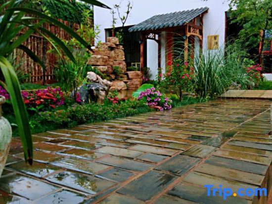 Юйси: SongHu Hotel