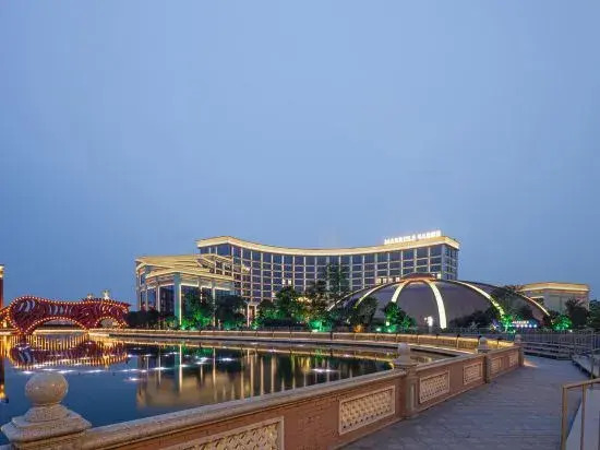 Уси: Marrisle Hotel
