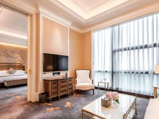 Уси: Marrisle Hotel