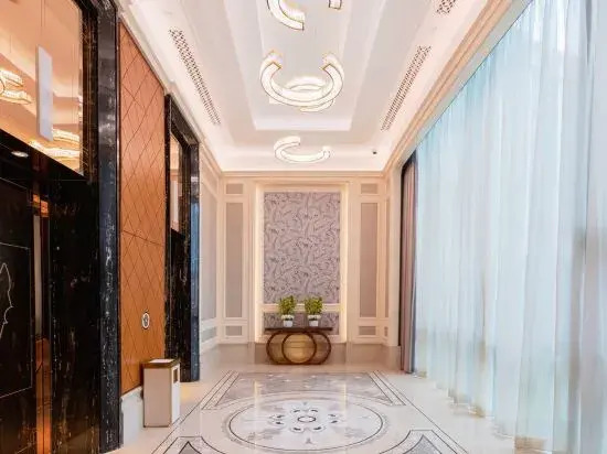 Уси: Marrisle Hotel
