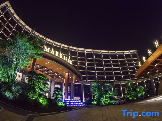 Уси: Marrisle Hotel