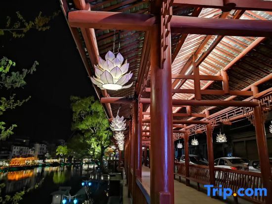 carousel image 3