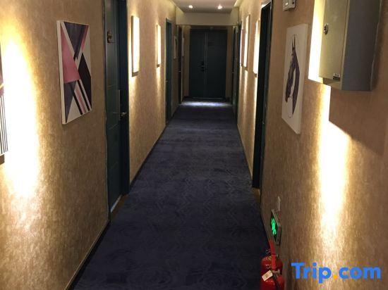 Далянь: Dalian Yifan Theme Hotel