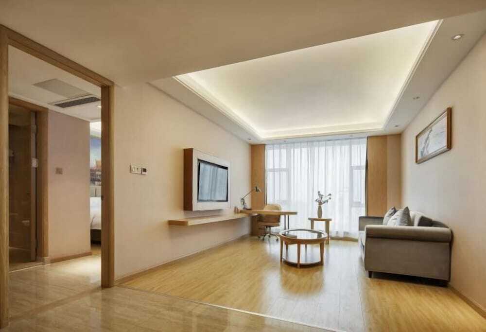 Лучжоу: Vienna International Hotel (Luzhou Jiangyang)