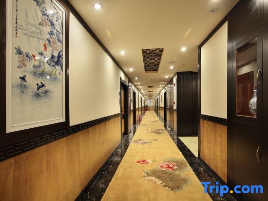 Гуйлинь: Lichenghua Mansion All Suites Hotel (Guilin Liangjiang Sihu High-speed Railway Station)