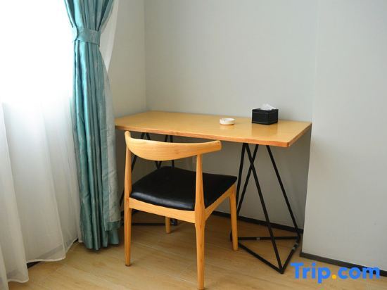 Чжаоцин: Feiyang Business Hotel