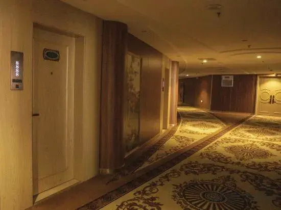 Линьи: Vienna Hotel (Mengyin Yunmeng Road)