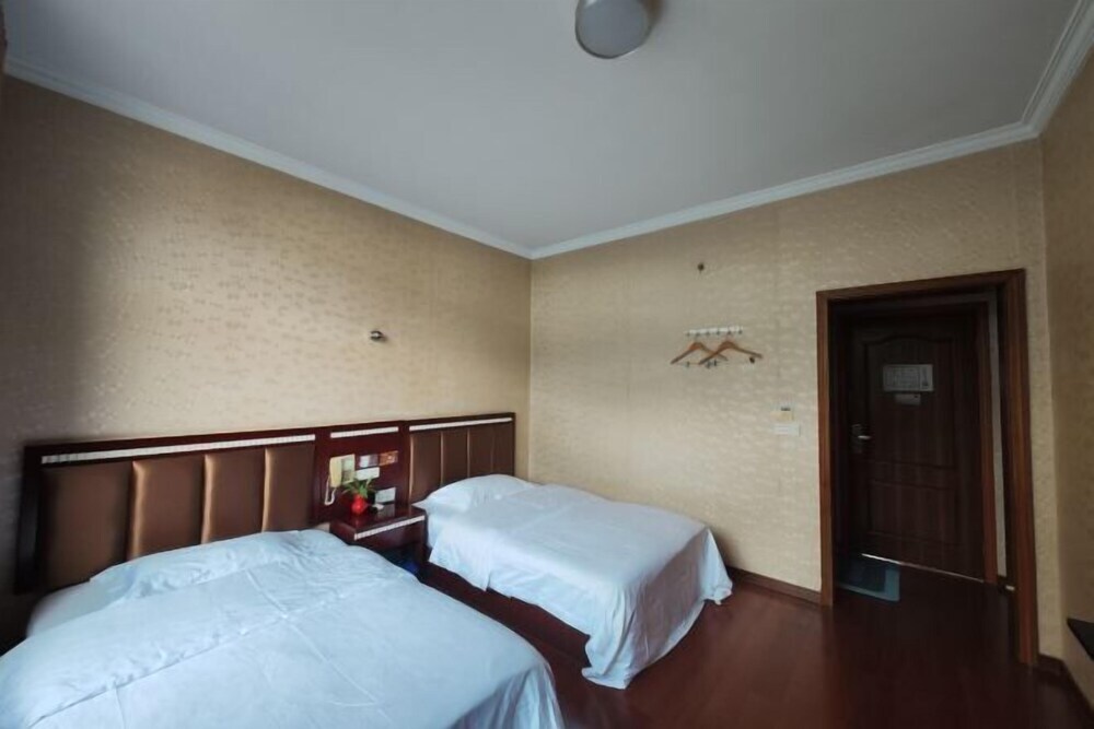Ичан: Xindongshan Business Hotel