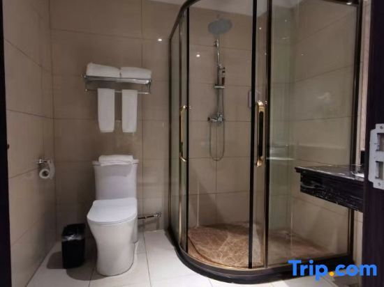 Лунъянь: Fangyuan Holiday Hotel