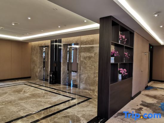 Лунъянь: Fangyuan Holiday Hotel