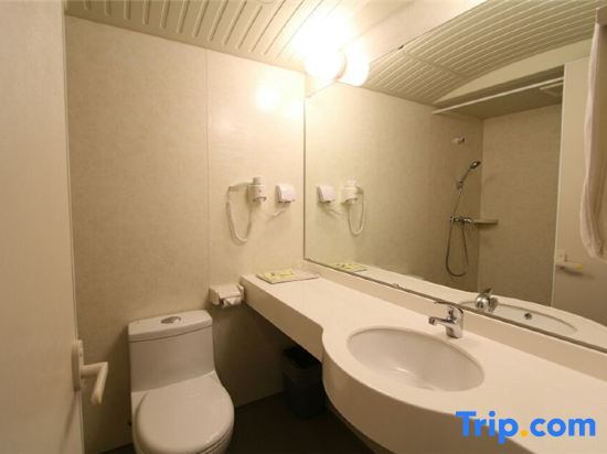 Фошань: 7 Inn Fashion Hotel (Foshan Xilushan Eternal Love Branch)