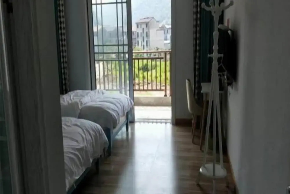 Шаоксинг: Xinchang Yunqi Small Building House