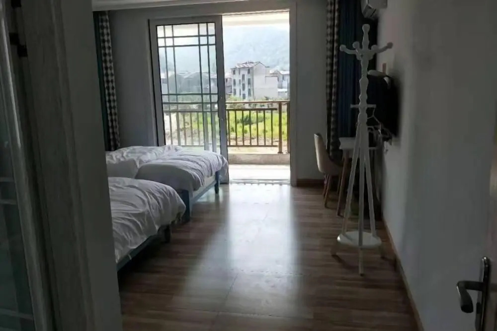 Шаоксинг: Xinchang Yunqi Small Building House