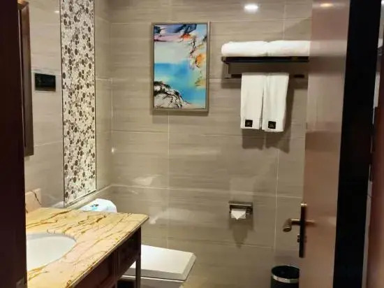 Чжаоцин: Zhuorui Hotel